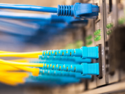 Petra eo ar prenestr enankañ/ec'hankas a-benn arveret pec'h evit ar penelloù ar fiber-gwelek